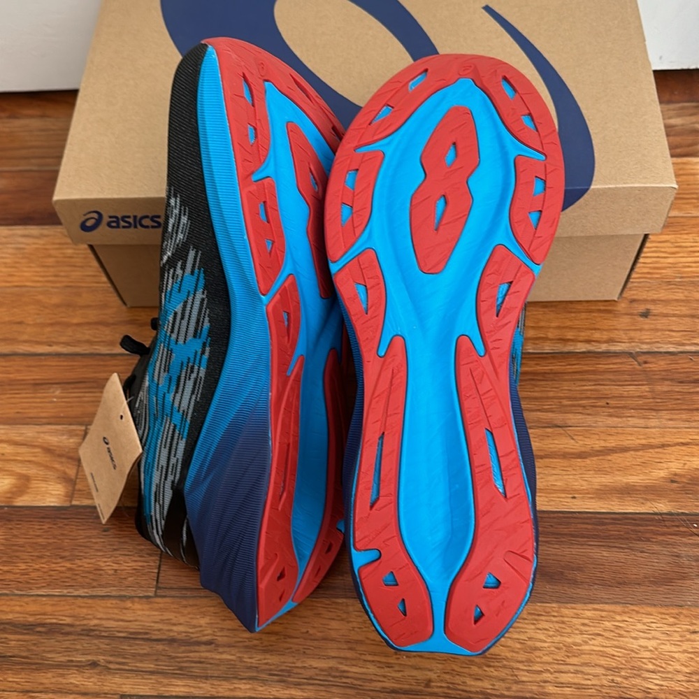 ASICS Novablast 3 - Picture 4 of 4